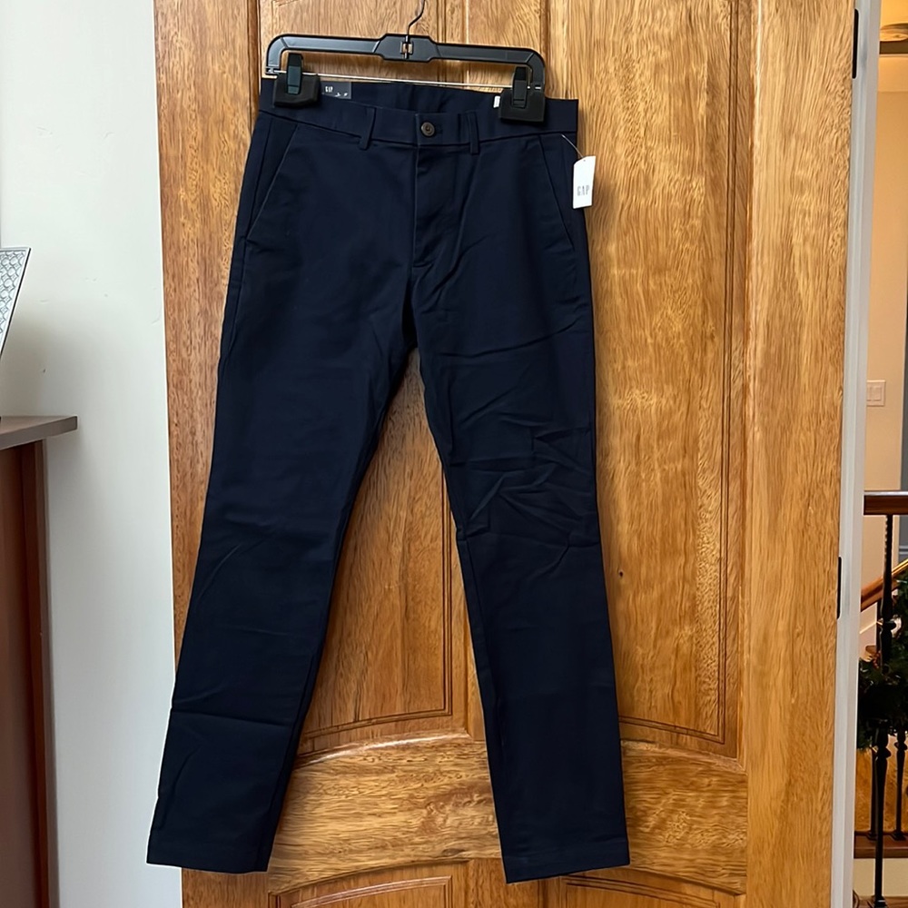 GAP Chinos